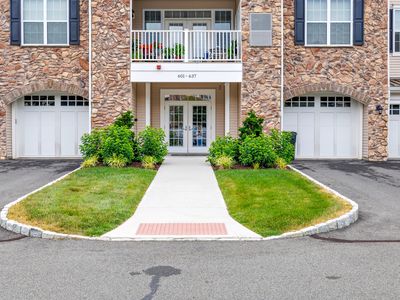 605 Brookside Court #605, Newtown, CT, 06470