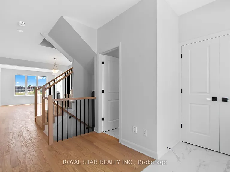 228 Elsie Macgill Walk — Photo 5