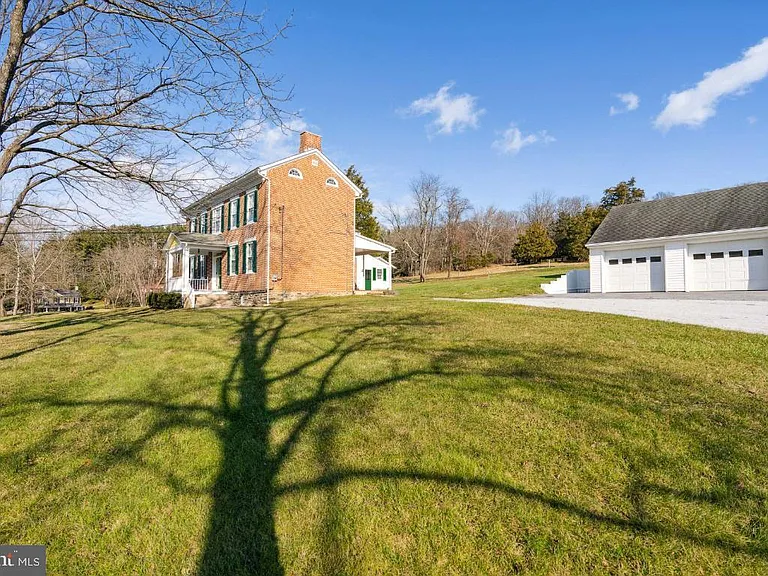 15615 Falls Rd — Photo 44