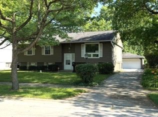 450 E Mulberry Ct, Glenwood, IL 60425