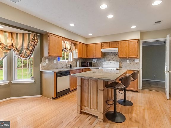 4th image of 12200 Holm Oak Dr