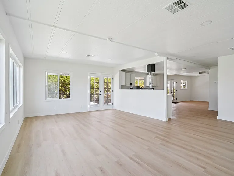 33423 Barcelona Dr — Photo 6