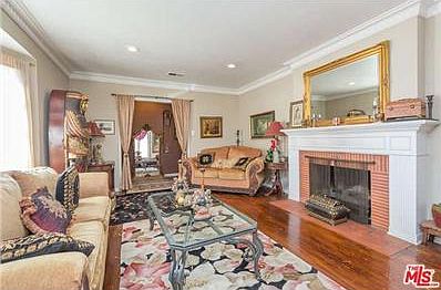 3rd image of 4709 Cahuenga Blvd