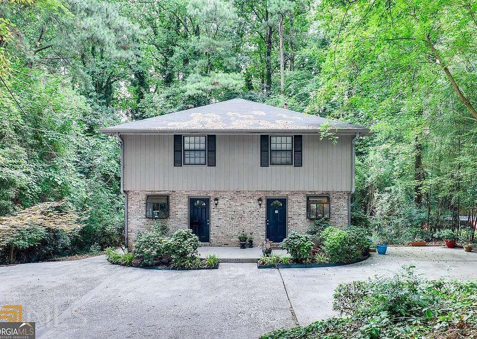 1st image of 2515 Skyland Trl NE