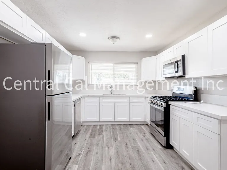 3605 Truman Ave — Photo 5