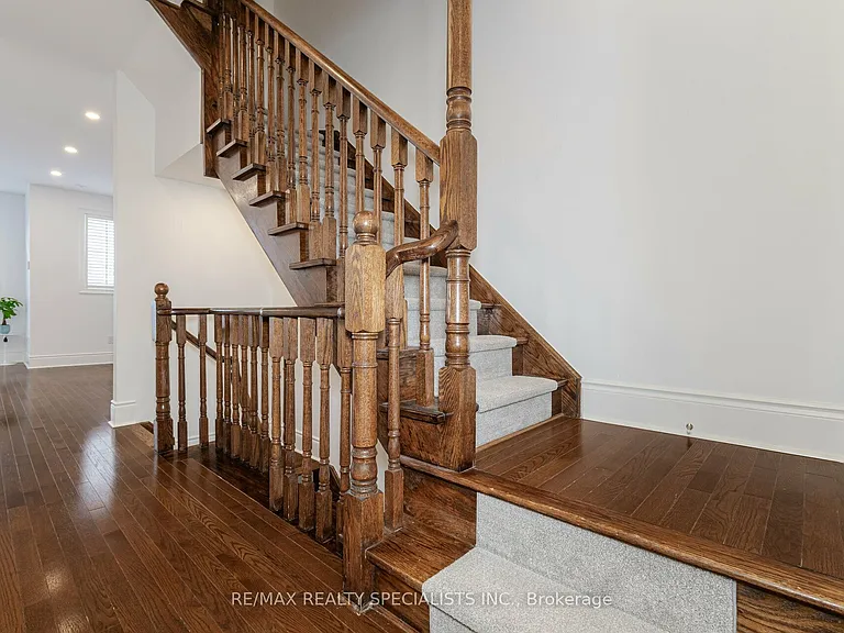 8C Clairtrell Rd — Photo 14
