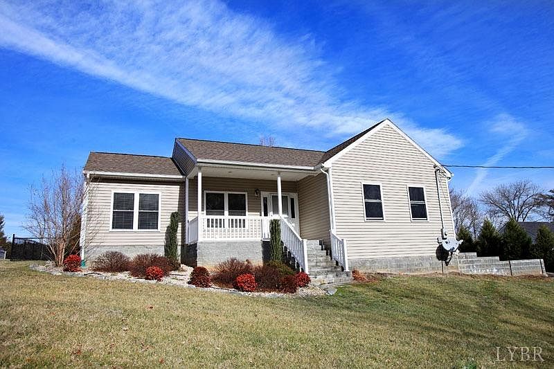 1st image of 616 Bonair Cir