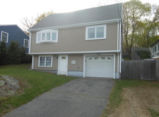 15 Walker Rd, Peabody, MA 01960
