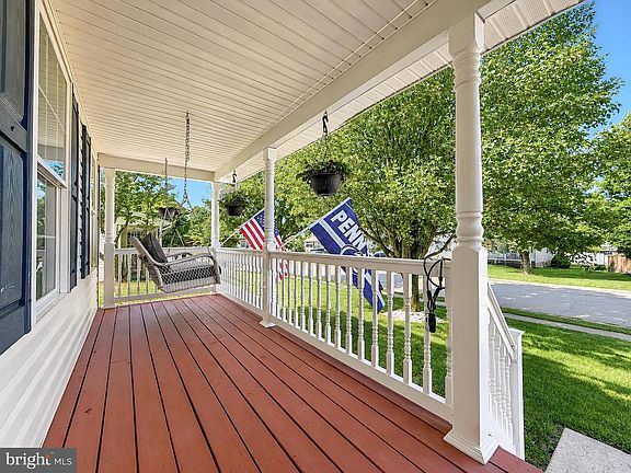 4th image of 22150 Goldenrod Dr