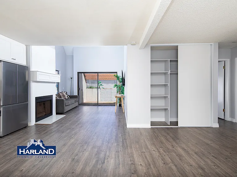 8332 Regents Rd #3A — Photo 2