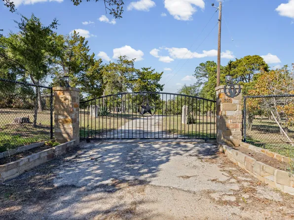 305 Whitesands Trl, Dale, TX 78616