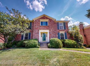 12108 Greenvalley Dr, Douglass Hills, KY 40243