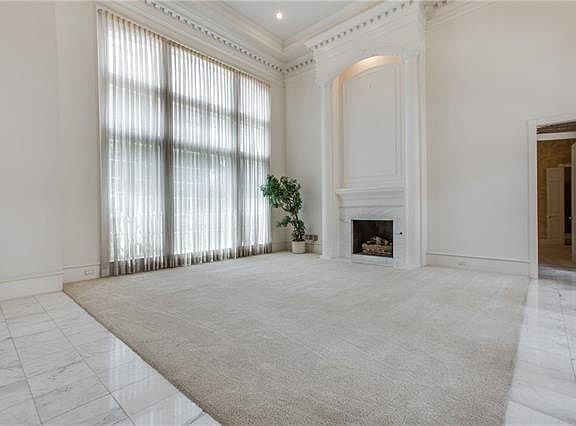 5th image of 3229 Breton Dr