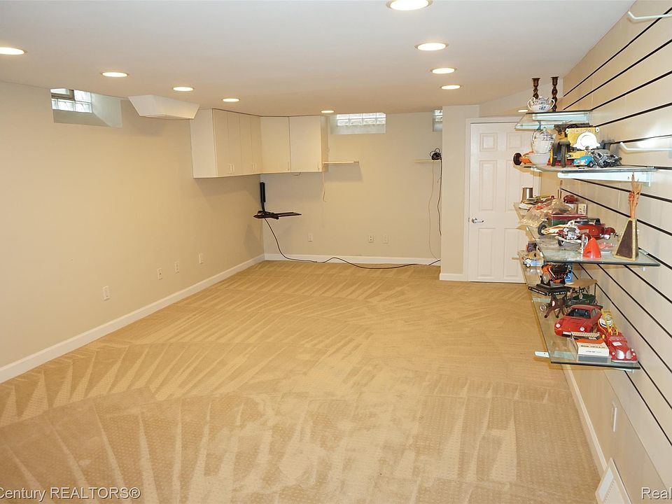 12831 Northfield Blvd, photo 8