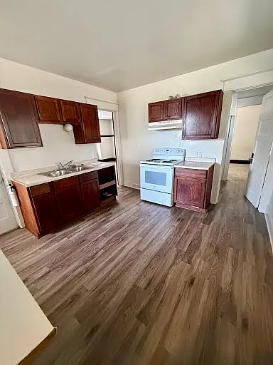 1619 S 14th St — Photo 10