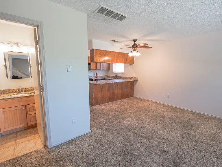 1911 Sutter St #1911 — Photo 4