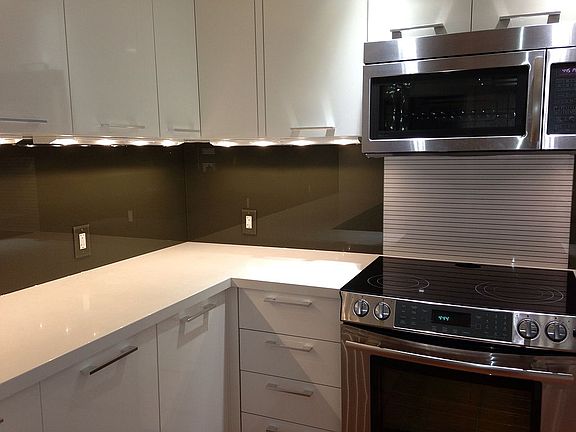 2nd image of 1515 Pine Ln