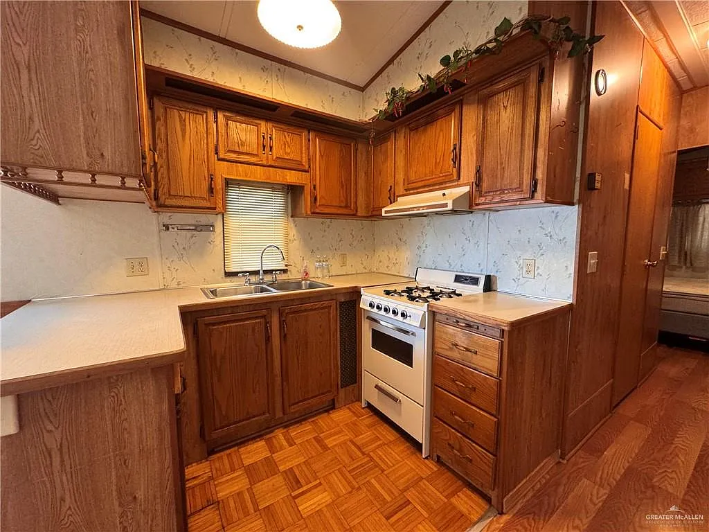 1 bed, 1.0 bath, 408 sqft, $700 — Photo 3