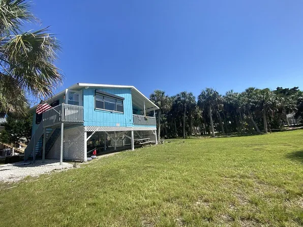 3474 Harbor Dr, Weeki Wachee, FL 34607