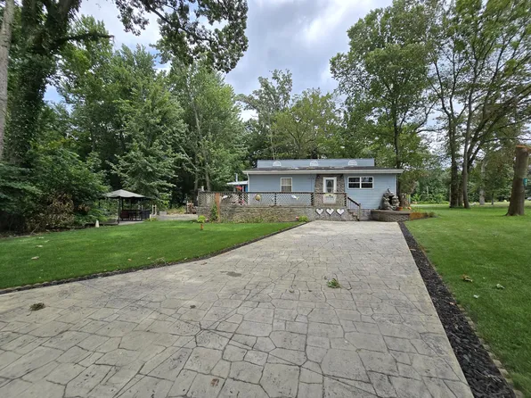 4984 S Cranberry Ln, Knox, IN 46534
