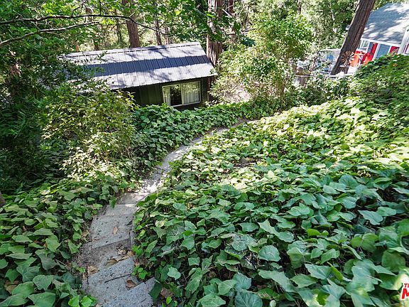 5th image of 23786 Wildwood Ln