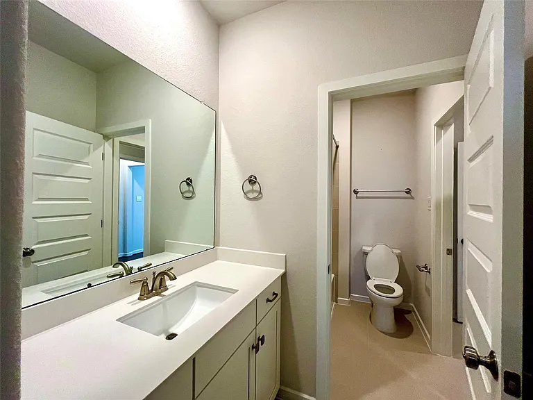 23707 Montclair Forest Trl — Photo 34