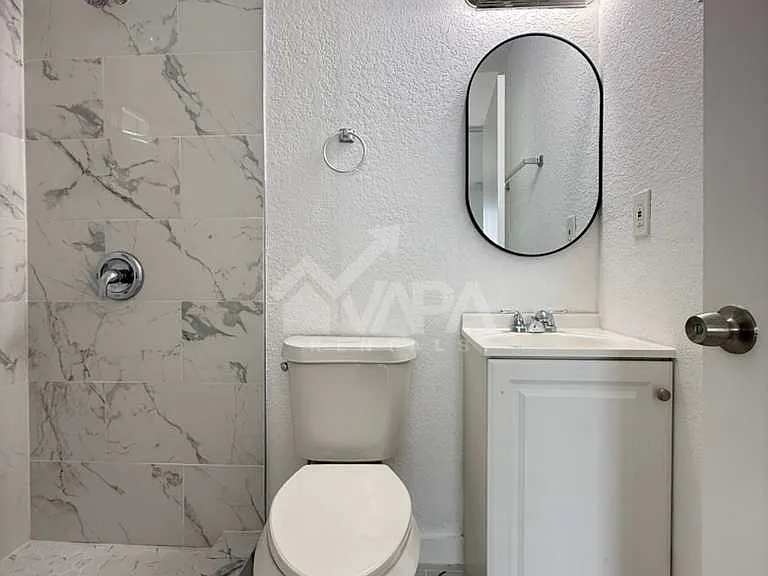 518 Jamaica Dr — Photo 15