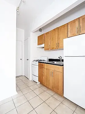 Rented by City Connections Realty | media 13