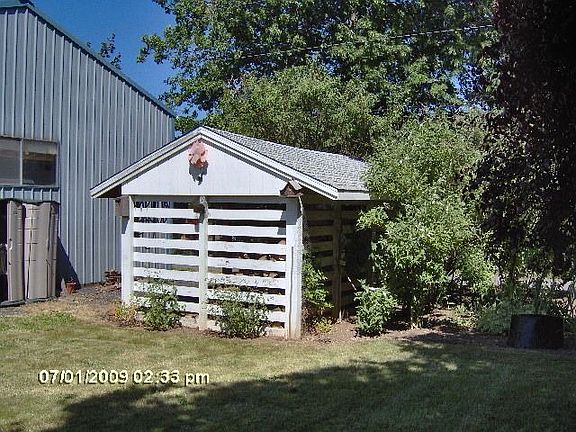 Wood shed