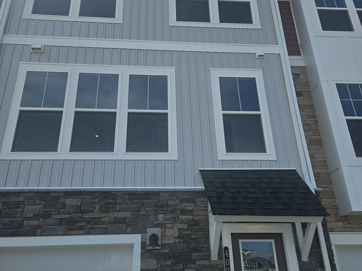 4 bed, 3.5 bath, 2080 sqft, $2,800 — Photo 2