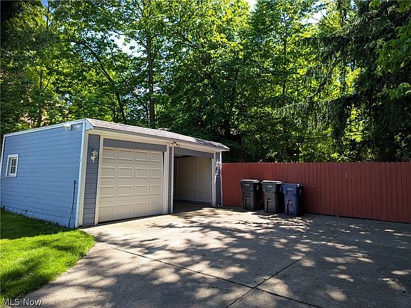 4th image of 3476 Meadowbrook Blvd