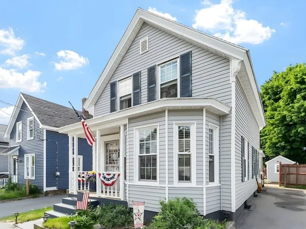 53 Corbett St, Lowell, MA 01852