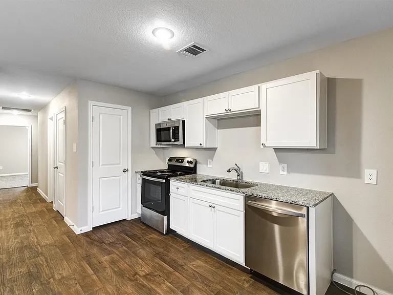16428 Jasmine Marie Pl — Photo 8
