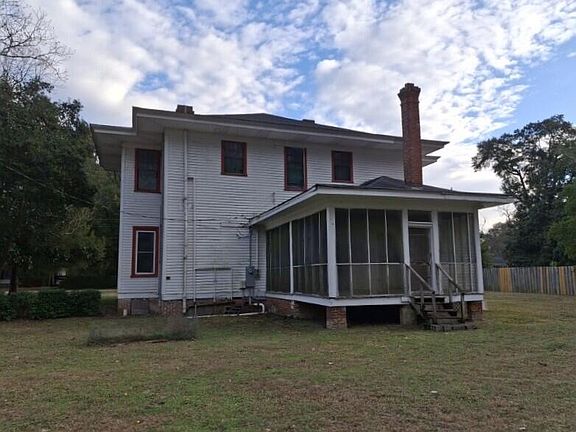 30th image of 307 N Lee St
