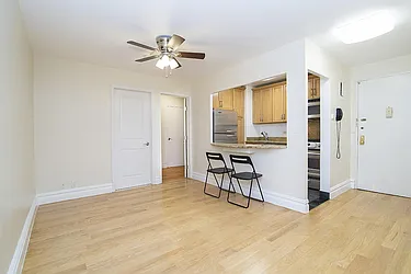 Rented by R New York
