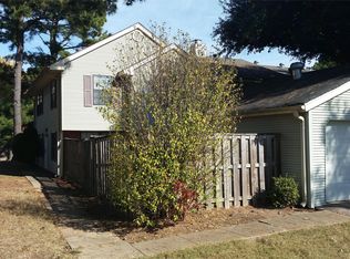 6738 Racquet Club Dr, Memphis, TN 38119