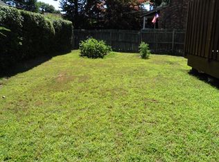 98 Park Dr, Kenilworth, NJ 07033