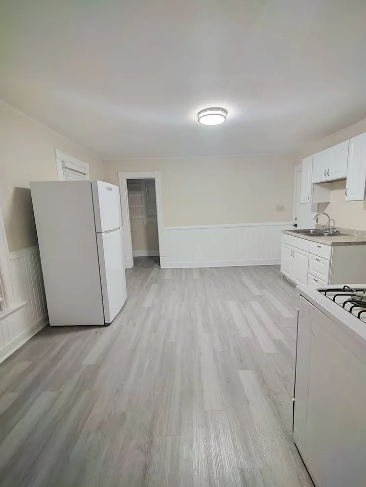 2753 N Holton St — Photo 1