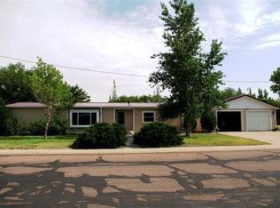 844 S Glenn St, Ulysses, KS 67880