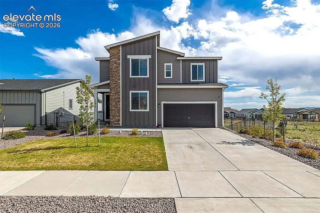5 bed, 3262 sqft, $2,800 — Photo 1