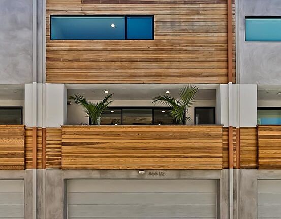 5th image of 866 1/2 S Wilton Pl