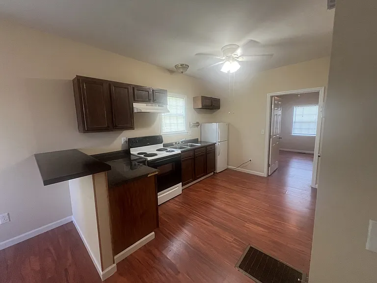 2414 Pendleton St #1 — Photo 4