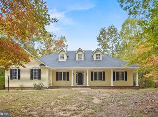 8306 E Harrison Ct, Fredericksburg, VA 22407