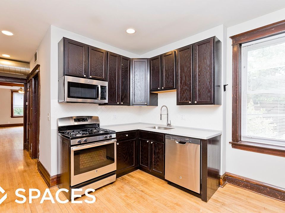 1st image of 1059 N Leavitt St APT 3F