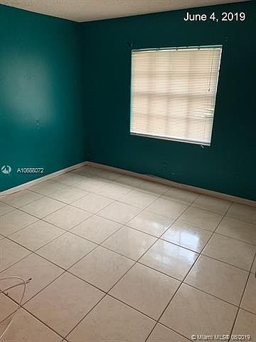 1st image of 4297 Oak Terrace Dr