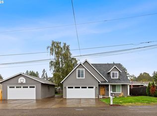 1903 E Orchard Dr, Newberg, OR 97132