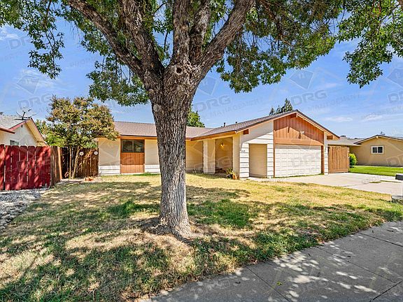 3rd image of 2409 Riedel Way