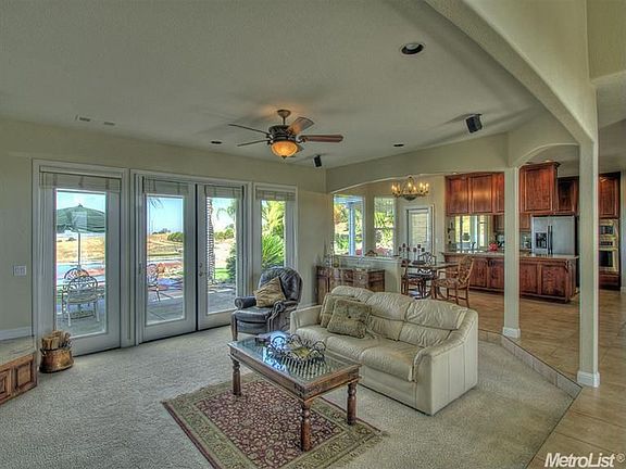 3rd image of 7341 Chaparral Dr