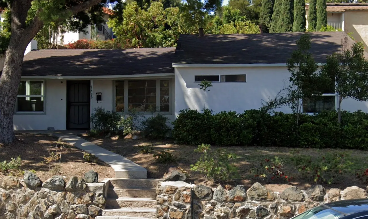 2 bed, 1.5 bath, 1200 sqft, $3,400 — Photo 2