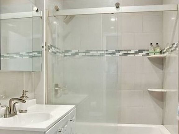 2nd image of 419 Chauncey St APT 1C